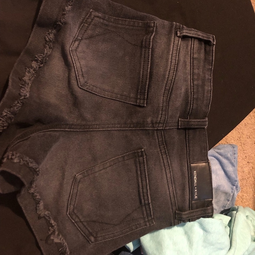 Kendall an Kylie jeans shorts